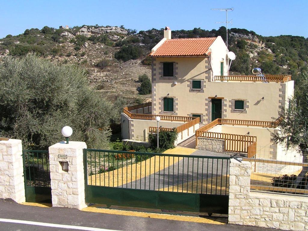 Stratos Villas Kaloniktis Rom bilde